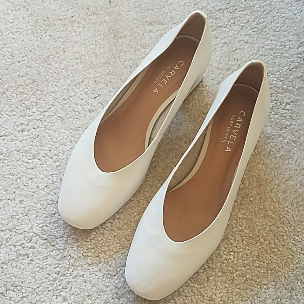 Carvela kurt geiger white leather pumps
